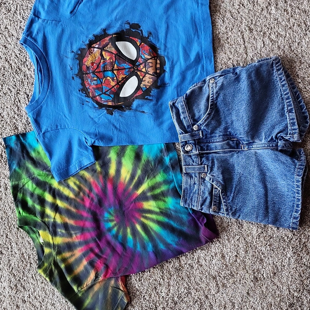 3 Piece Set: 2 T-shirts, Spider-Man and Tie-Dye; Sonoma Denim Shorts